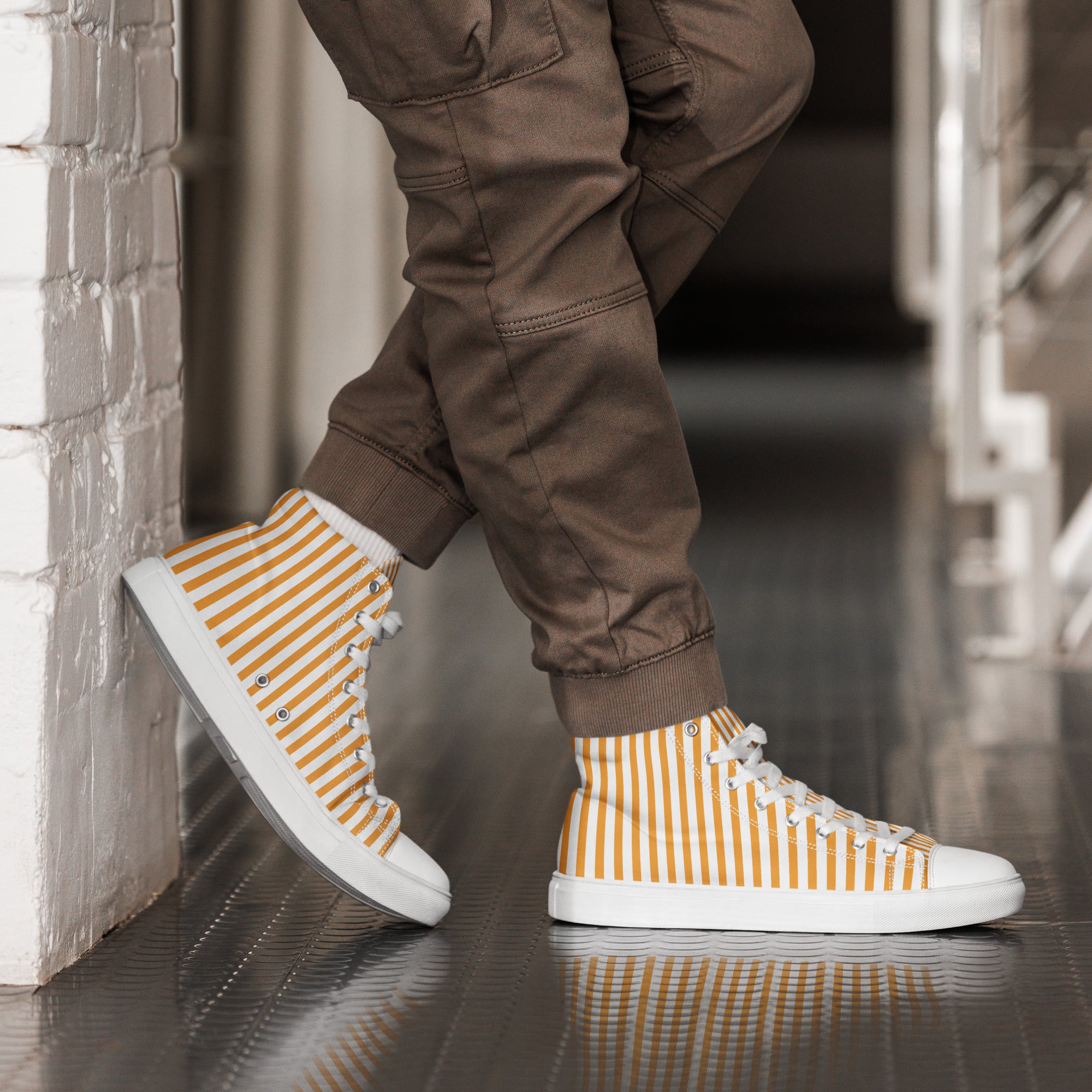 Men’s Gold Striped High-Tops, Classic Canvas Shoes, Vertical Stripes