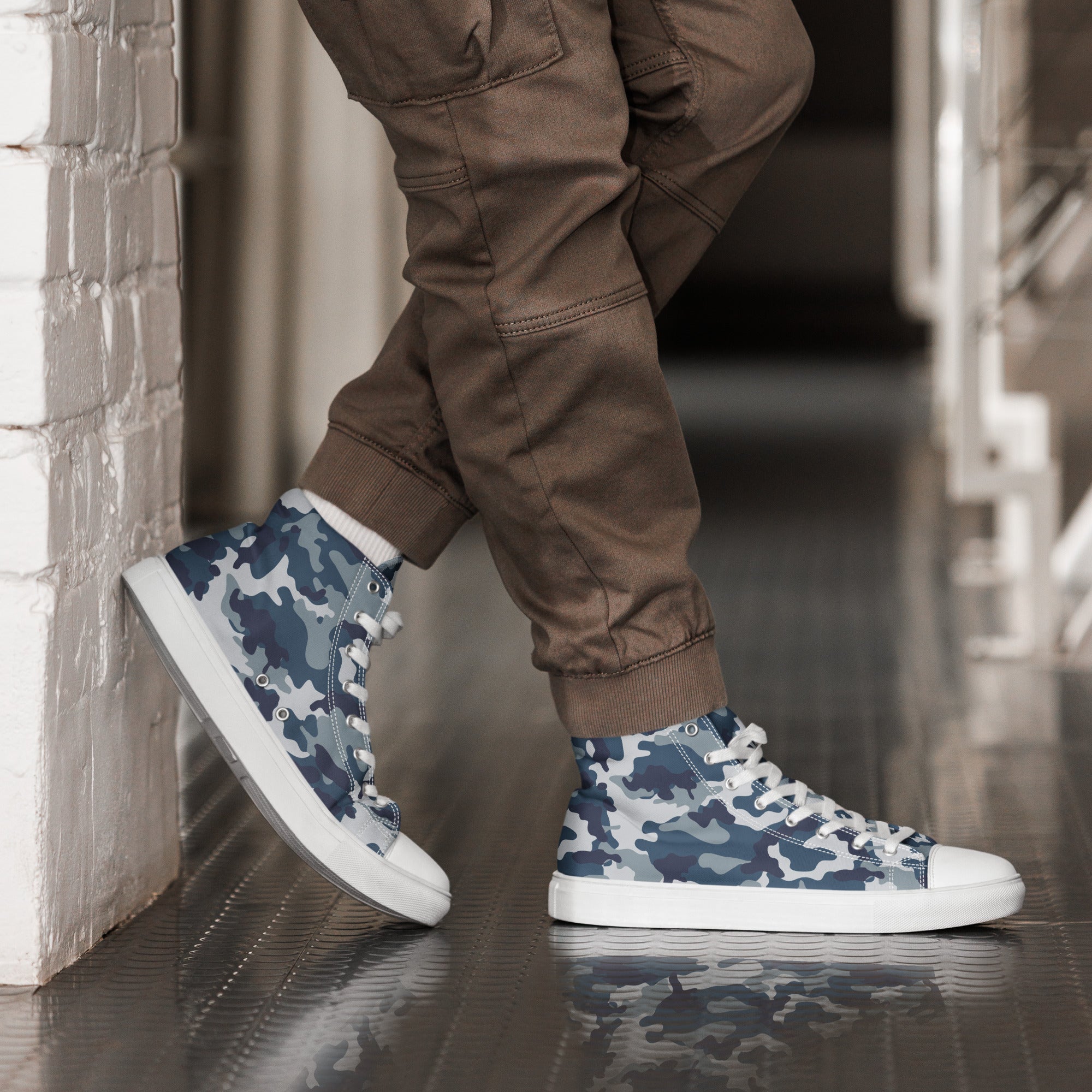 Men’s Blue Camo High-Top Canvas Sneakers – Casual, Comfortable, Durable Fashion Sneakers